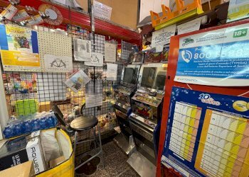 Dispensa di stoccaggio - Negozio Via Del Lagaccio
66r, Genova - foto 12