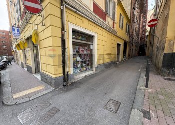Edificio all\'aperto - Negozio Via Del Lagaccio
66r, Genova - foto 15