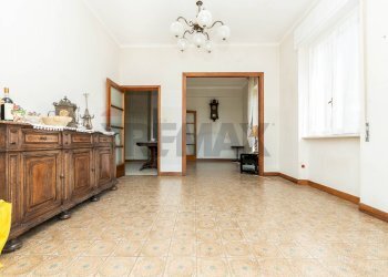 Soggiorno - Appartamento Via Capolungo
 
54, Genova - foto 18