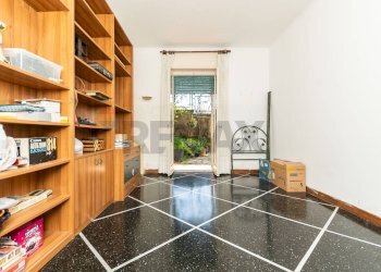 Soggiorno - Appartamento Via Capolungo
 
54, Genova - foto 46