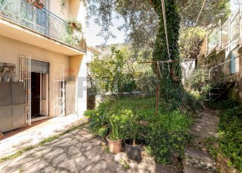 Giardino - Appartamento Via Capolungo
 
54, Genova - foto 55