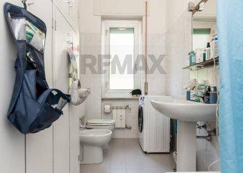 Bagno - Quadrilocale Via Gian Battista Gaulli
 
10, Genova - foto 13