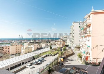 Edificio all\'aperto - Quadrilocale Via Villini Ambrogio Negrone
 
13, Genova - foto 2