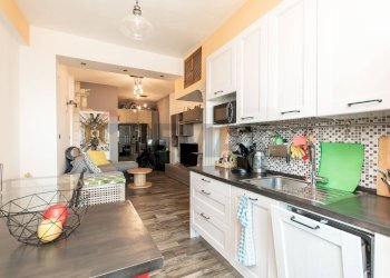 Cucina - Quadrilocale Via Villini Ambrogio Negrone
 
13, Genova - foto 7