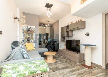 Soggiorno - Quadrilocale Via Villini Ambrogio Negrone
 
13, Genova - foto 9