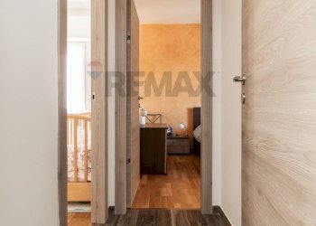 Hall / corridoio - Quadrilocale Via Villini Ambrogio Negrone
 
13, Genova - foto 22