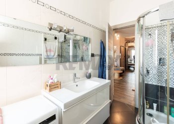 Bagno - Quadrilocale Via Villini Ambrogio Negrone
 
13, Genova - foto 28