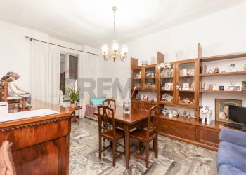 Sala da pranzo - Trilocale Via San Giovanni D'acri
 
3, Genova - foto 2