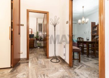 Hall / corridoio - Trilocale Via San Giovanni D'acri
 
3, Genova - foto 14