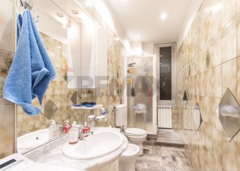 Bagno - Trilocale Via San Giovanni D'acri
 
3, Genova - foto 16