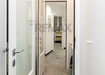 Hall / corridoio - Appartamento Via Giovanni Torti
 
33A, Genova - foto 33