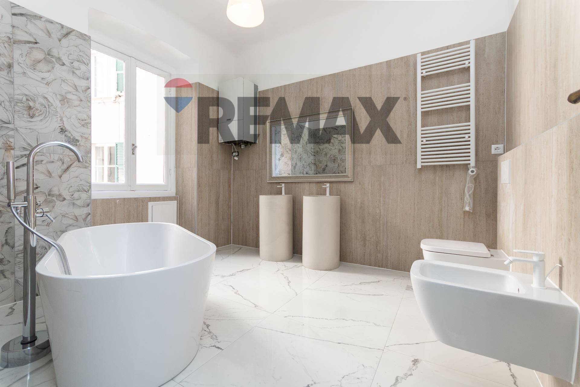 Bagno - Appartamento Corso Ugo Bassi
 
50, Genova - foto 1