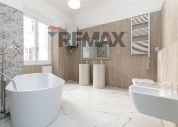 Bagno - Appartamento Corso Ugo Bassi
 
50, Genova - foto 36