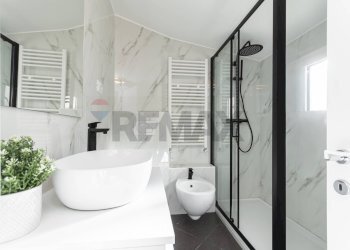 Bagno - Appartamento Salita Pollaiuoli
 
13, Genova - foto 30