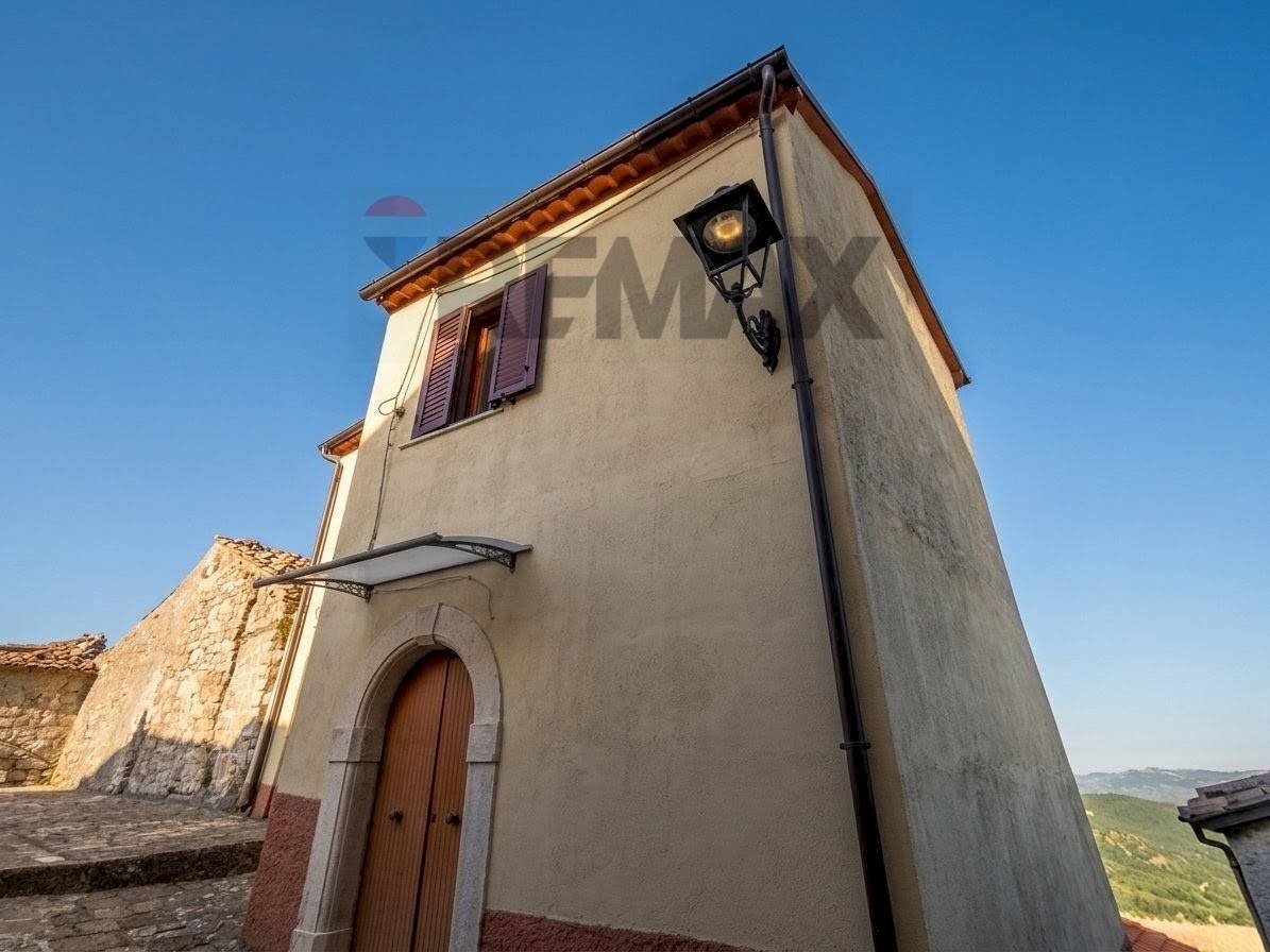 Edificio all\'aperto - Casa semi indipendente Via Castello
30, Sant'Angelo Limosano - foto 2