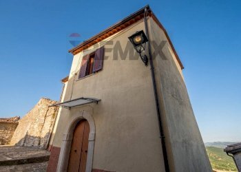 Edificio all\'aperto - Casa semi indipendente Via Castello
 
30, Sant'Angelo Limosano - foto 2