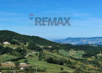 Vista delle montagne - Casa semi indipendente Via Castello
 
30, Sant'Angelo Limosano - foto 8