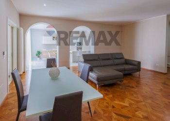 Sala da pranzo - Four-room apartment via Enrico De Nicola
 
27, Barletta - photo 2