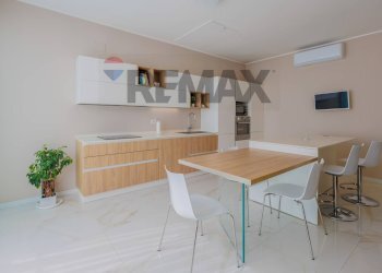 Sala da pranzo - Four-room apartment via Enrico De Nicola
 
27, Barletta - photo 9