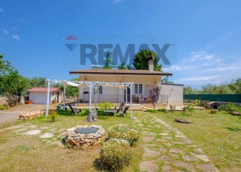 Casa all\'aperto - Villa Via della Riconciliazione dei Cristiani
 
--, Cassano delle Murge - foto 1