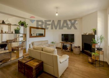 Soggiorno - Villa Via della Riconciliazione dei Cristiani
 
--, Cassano delle Murge - foto 9