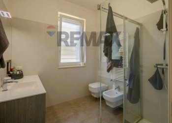 Bagno - Villa Via della Riconciliazione dei Cristiani
 
--, Cassano delle Murge - foto 17