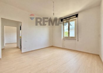 Stanza vuota - Semi-detached house Via XXV Aprile
 
10, Bonemerse - photo 15