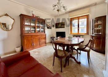 Sala da pranzo - Three-room apartment Via Cadore
48, Cremona - photo 3