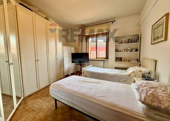 Camera / camera da letto - Three-room apartment Via Cadore
48, Cremona - photo 12