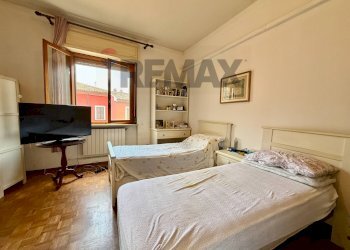 Camera / camera da letto - Three-room apartment Via Cadore
48, Cremona - photo 13