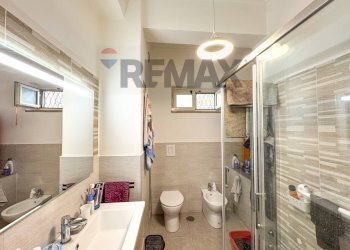 Bagno - Appartamento Via E. A. Mario
 
37, Napoli - foto 13