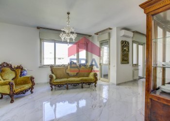 Salone - Four-room apartment Largo Valerio Bacigalupo
32, Roma - photo 8