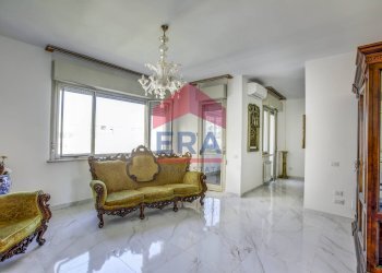 Salone - Four-room apartment Largo Valerio Bacigalupo
32, Roma - photo 9