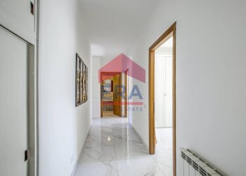 Disimpegno - Four-room apartment Largo Valerio Bacigalupo
32, Roma - photo 15