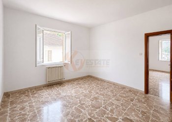 Foto 7 - Casa indipendente via Giuseppe Garibaldi
 
18, Banari - foto 7