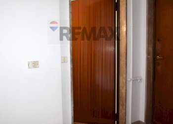 Hall / corridoio - Bilocale via hermada
 
15, Milano - foto 5