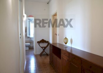 Hall / corridoio - Bilocale via hermada
 
15, Milano - foto 7