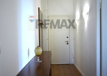 Hall / corridoio - Bilocale via hermada
 
15, Milano - foto 25