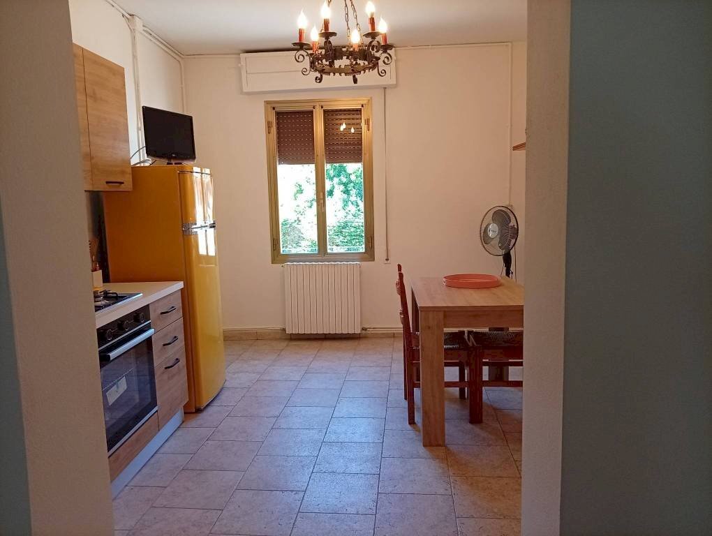 Cucina - Casa indipendente via Sant'Antonio, Novi di Modena - foto 2