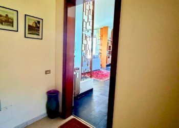 Ingresso - Quadrilocale via Enea Sacconaghi, 89, Comerio - foto 3