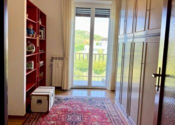 Camera da letto - Quadrilocale via Enea Sacconaghi, 89, Comerio - foto 15
