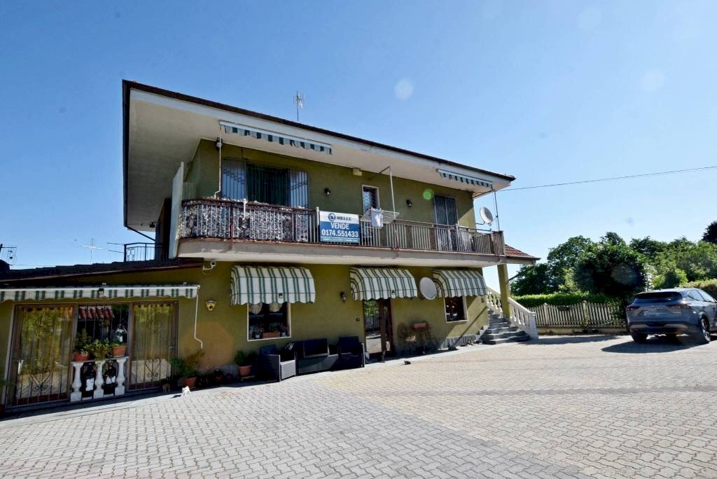 Facciata - Quadrilocale via Statale Mondovì, 72, Beinette - foto 1