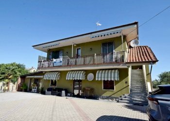 Facciata - Quadrilocale via Statale Mondovì, 72, Beinette - foto 2