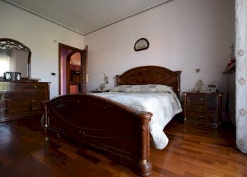Camera da letto - Quadrilocale via Statale Mondovì, 72, Beinette - foto 14