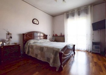Camera da letto - Quadrilocale via Statale Mondovì, 72, Beinette - foto 16