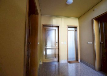 Interno palazzo - Quadrilocale corso Italia, 2, Mondovì - foto 3