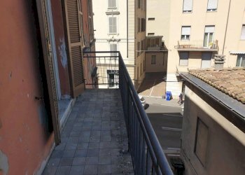 Balcone - Monolocale via Emilia Est, 50, Parma (zona San Lazzaro) - foto 14