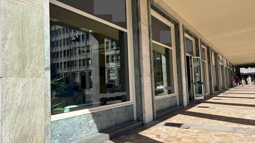 Zona - Negozio via Antonio Gramsci, 32, Aosta - foto 3