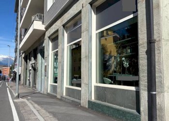 Zona - Negozio via Antonio Gramsci, 32, Aosta - foto 2