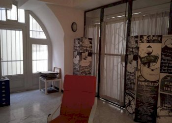 Interno non residenziale - Negozio via Paolo Emilio Bensa, Genova (zona Principe) - foto 2